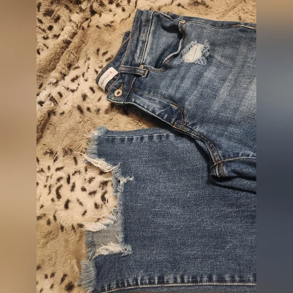 Special A Flared Jeans - Picture 4 of 12